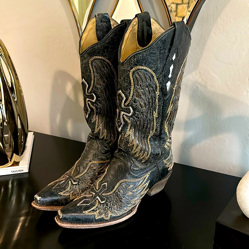 Circle G by Corral Wing & Cross Embroidered Western Boots Crackle Black 7 1/2 M